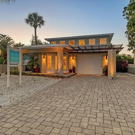 Mermaids Oasis - 315